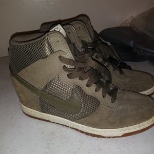 Nike sky high wedge sneakers